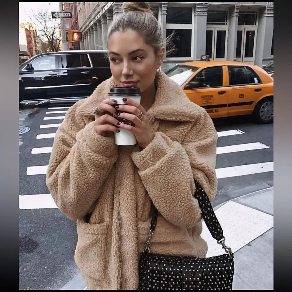 I.AM.GIA I AM GIA Pixie Teddy Coat Caramel
Tan Sherpa Blogger favorite Coat - Picture 2 of 16